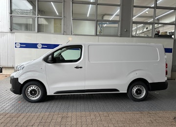 Vehicle image OPEL Cargo XL 2.0 D 144 S/S Vehicle image OPEL Cargo XL 2.0 D 144 S/S