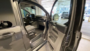 Vehicle image FORD Transit C Nugget 320 L1 2.0 EcoBlue 170 Titanium