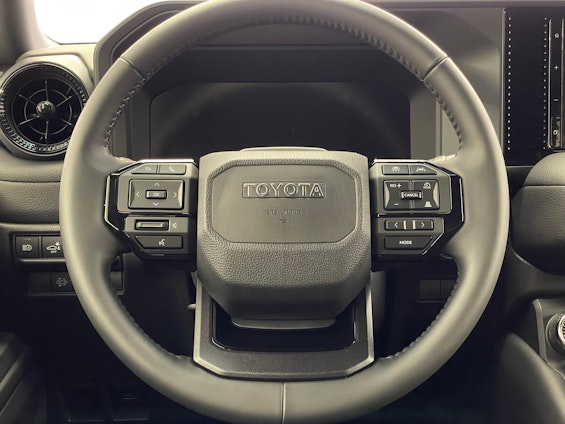 Vehicle image 12 Vehicle image 12