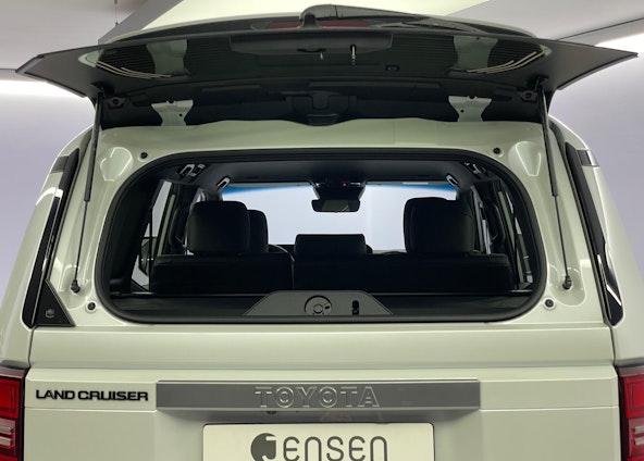 Vehicle image 10 Vehicle image 10