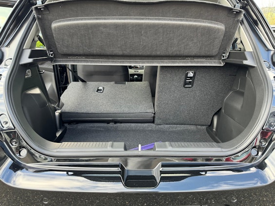 Vehicle image 22