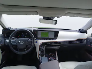 Toyota Mirai Fuel Cell Platinum