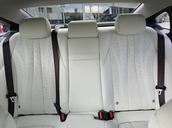 Vehicle image 9 Vehicle image 9