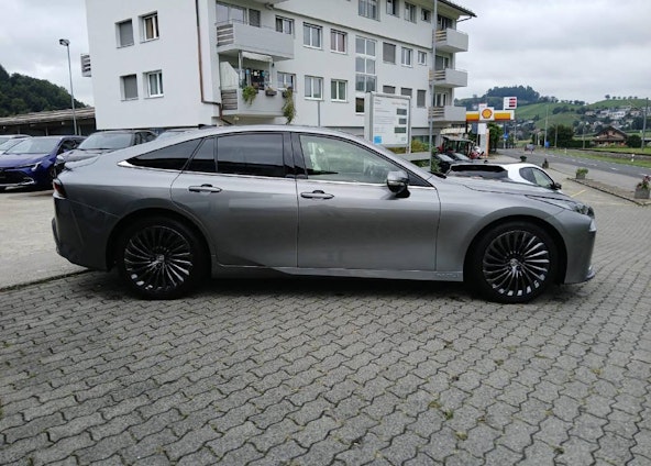 Vehicle image 3 Vehicle image 3