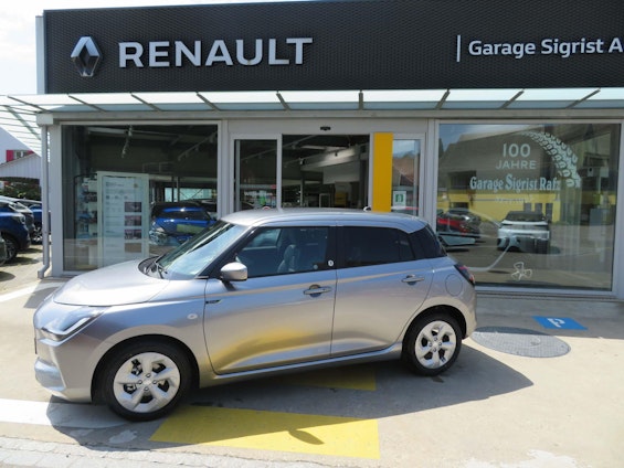 First vehicle image