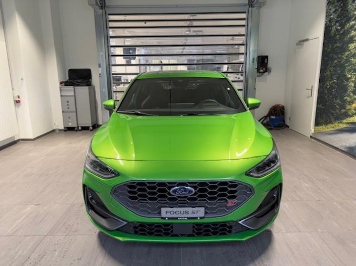 Vehicle image FORD FOCUS