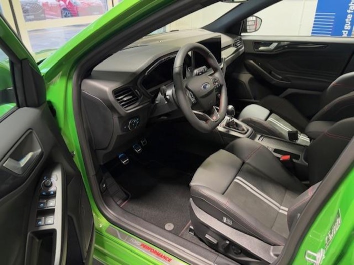 Vehicle image FORD FOCUS