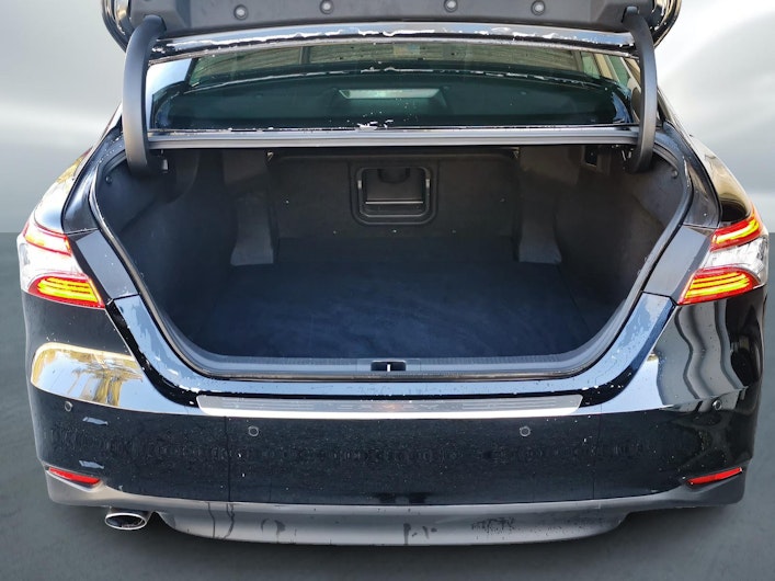 Vehicle image TOYOTA CAMRY