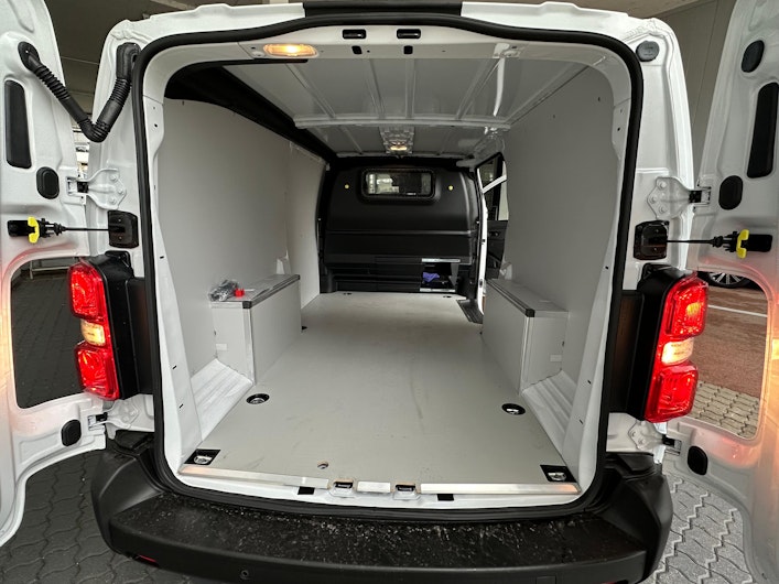 Vehicle image OPEL VIVARO