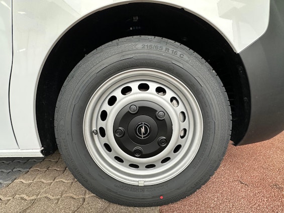 Vehicle image 10 Vehicle image 10