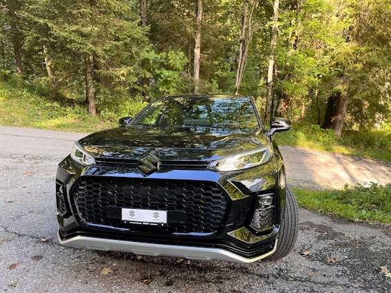 Vehicle image 4
