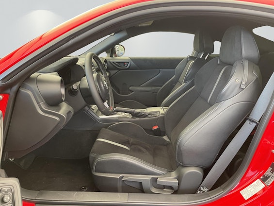 Vehicle image 9 Vehicle image 9