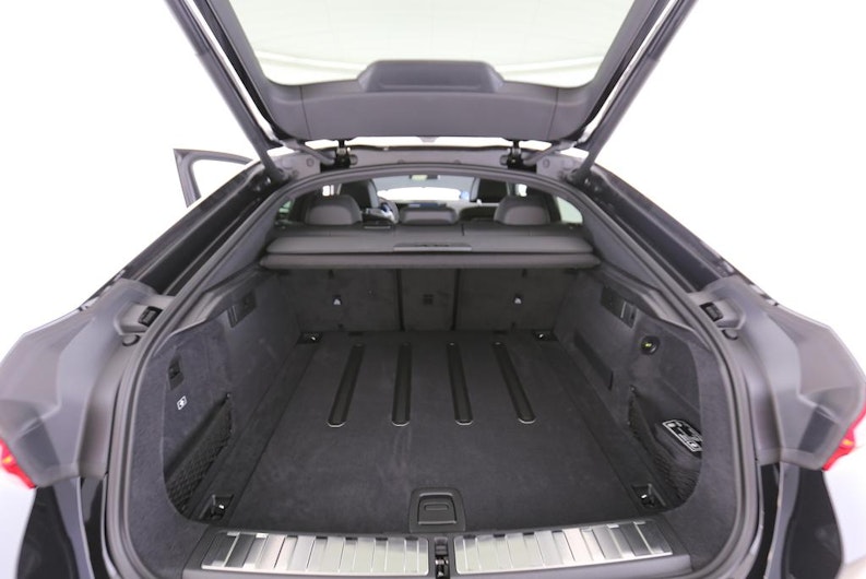 Vehicle image BMW X6