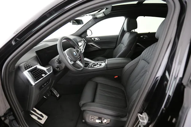 BMW X6 M60i