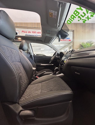 Vehicle image 15