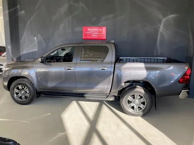 Toyota Hilux Double Cab.-Pick-up 2.8 D-4D 204 Style MHEV