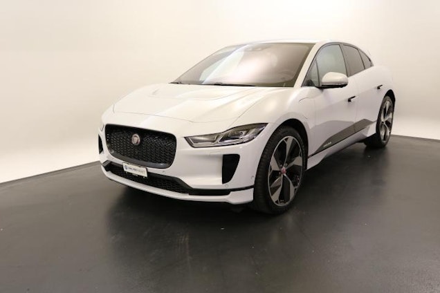 First vehicle image
