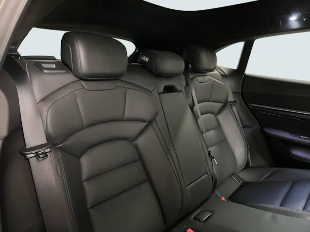 Porsche Taycan Turbo Sport Turismo