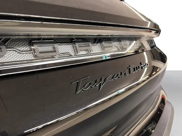Porsche Taycan Turbo Sport Turismo