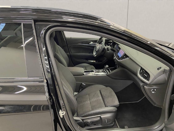 Vehicle image 10 Vehicle image 10