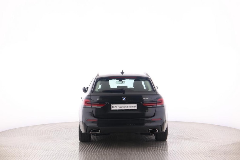 Vehicle image BMW 5 SERIES