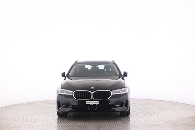 Vehicle image BMW 5 SERIES