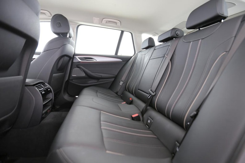 Vehicle image BMW 5 SERIES