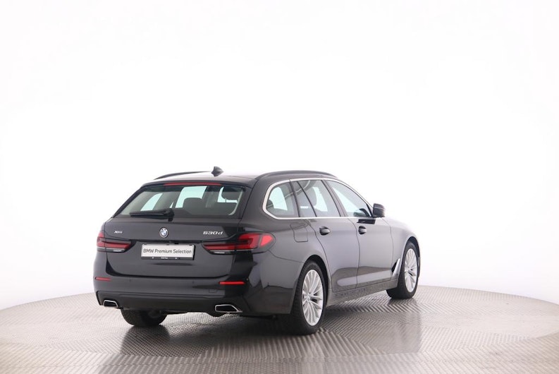 Vehicle image BMW 5 SERIES