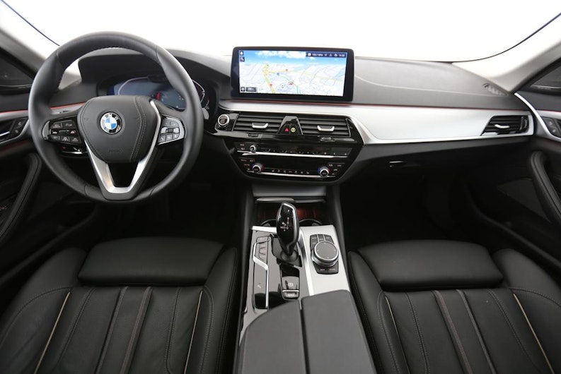 Vehicle image BMW 5 SERIES
