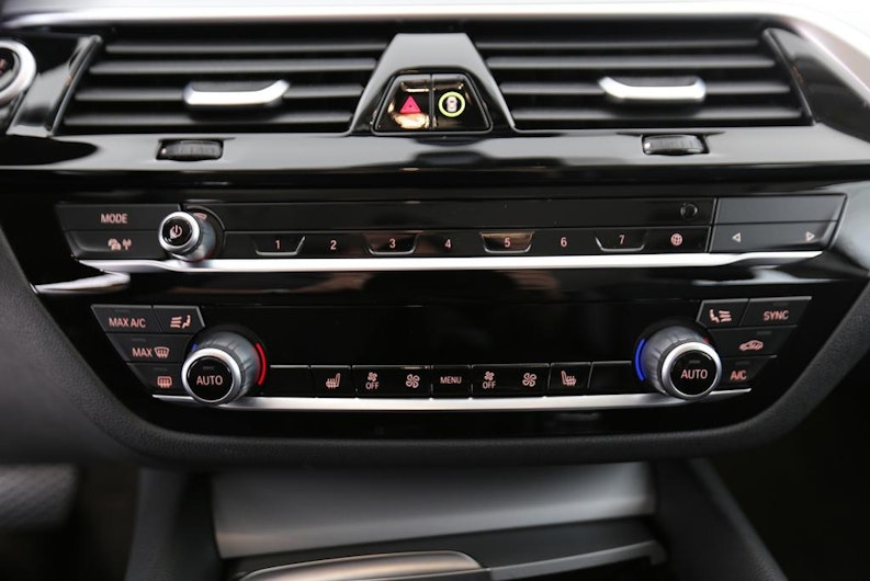 Vehicle image BMW 5 SERIES