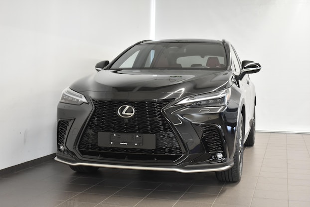 First vehicle image