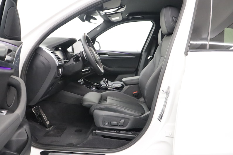 Vehicle image BMW X3