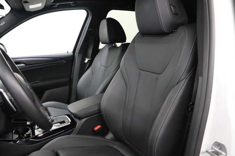 Vehicle image BMW X3