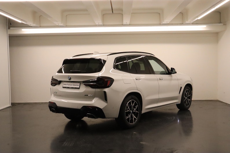 Vehicle image BMW X3