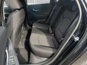 Hyundai i30 1.5 T-GDi Amplia Auto.