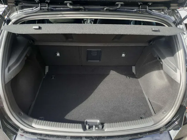 Hyundai i30 1.5 T-GDi Amplia Auto.