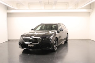 Vehicle image BMW 520d xDrive paddles Touring