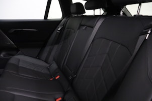 Vehicle image BMW 520d xDrive paddles Touring