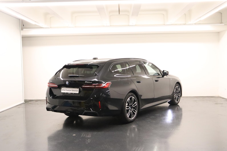 Vehicle image BMW 5 SERIES