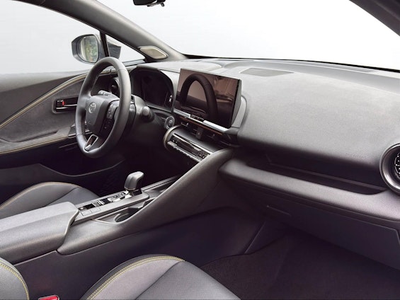 Vehicle image 6