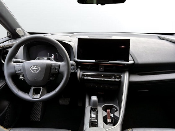 Vehicle image 10