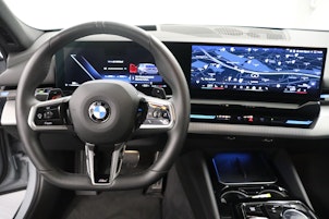 Vehicle image BMW 520d xDrive Touring