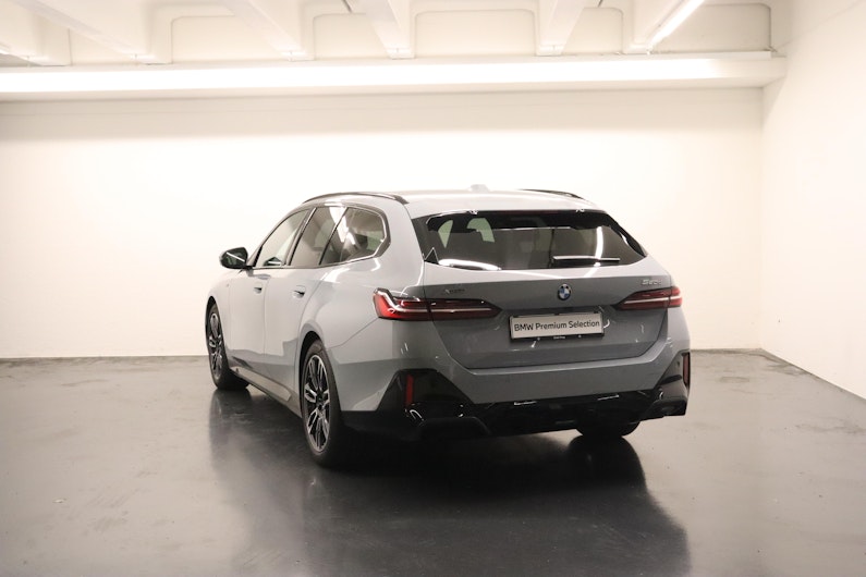 Vehicle image BMW 5 SERIES