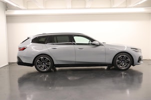 Vehicle image BMW 520d xDrive Touring