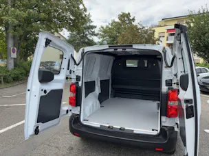 Peugeot e-Expert Kaw. Standard 50 kWh