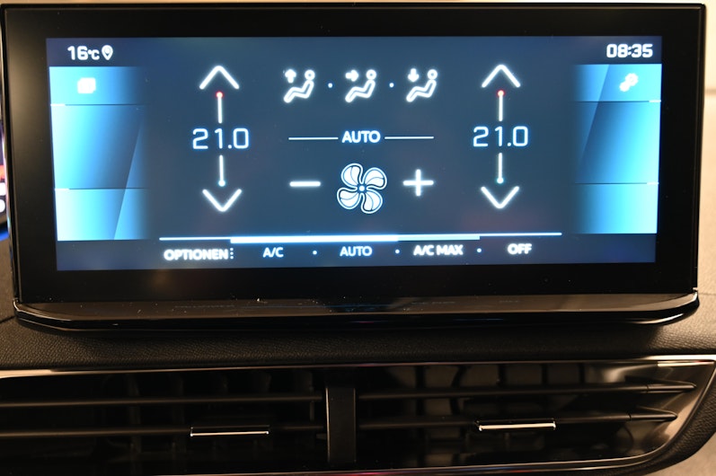 Vehicle image PEUGEOT 3008