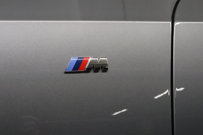 Vehicle image BMW 3 SERIES