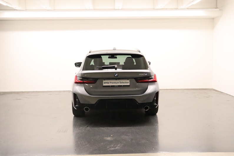 Vehicle image BMW 3 SERIES