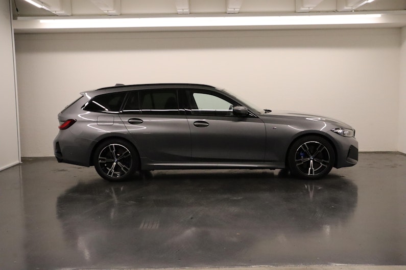 Vehicle image BMW 3 SERIES