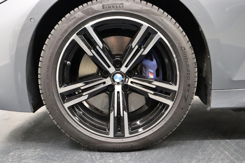 Vehicle image BMW 3 SERIES